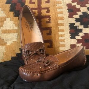 Life Stride velocity memory foam shoes